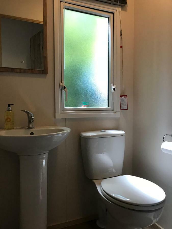 Westerley Cove Hotel Lymington Ngoại thất bức ảnh